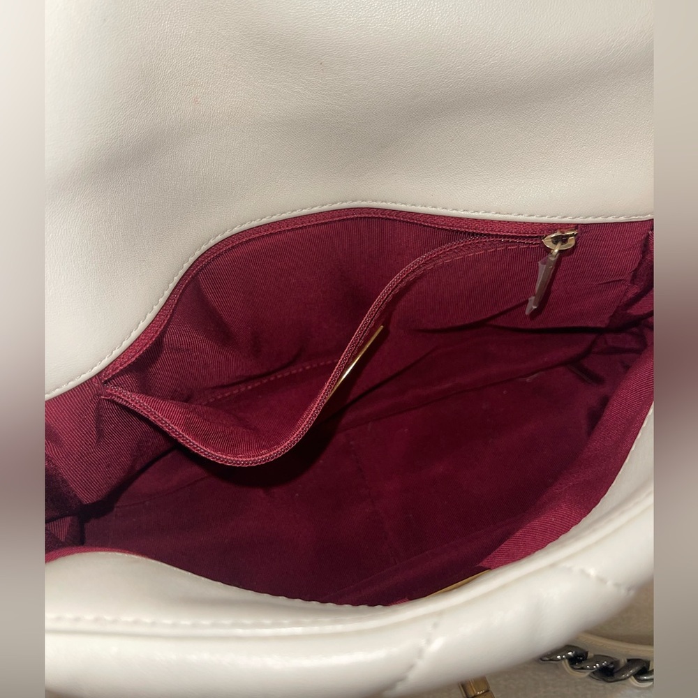 Chanel 19 Flap Bag - Picture 8 of 10